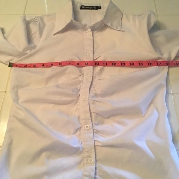 White Button Gathered Front Wing Tip Collar - Picture 5 of 13